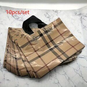 NWT 10pcs PVC Tartan Plaid Shopping Bags with Handles